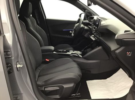Peugeot 2008 HYBRID 145 GT