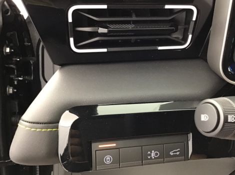Renault R4 E-TECH ELECTRIQUE 150 CH ICONIC AVEC SYSTEME AUDIO HAUTE-FIDELITE HARMAN KARDON