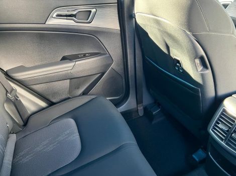 Kia SPORTAGE 1.6 T-GDI 150 CH MHEV DCT7 STYLE PACK AVEC NAVIGATION JANTES ALU 18 TABLEAU DE BORD SUPERVISION 12.3"