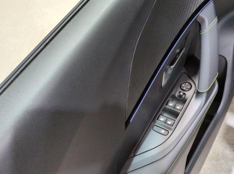 Peugeot 2008 HYBRID 145 BVA E-DCS6 GT AVEC PACK DRIVE ASSIST PLUS ET CAMERA 360