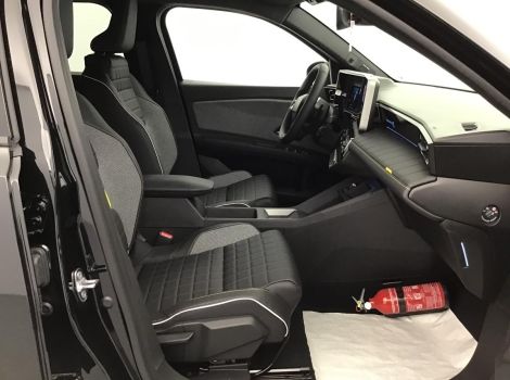 Renault R4 E-TECH ELECTRIQUE 150 CH ICONIC AVEC SYSTEME AUDIO HAUTE-FIDELITE HARMAN KARDON
