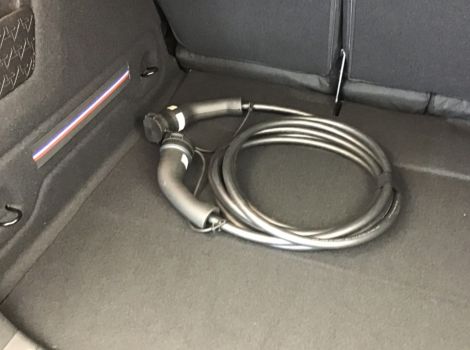 Renault R4 E-TECH ELECTRIQUE 150 CH ICONIC AVEC SYSTEME AUDIO HAUTE-FIDELITE HARMAN KARDON