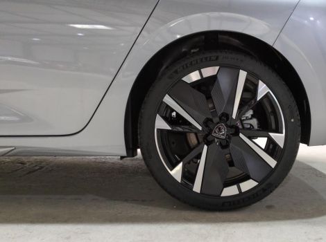 Peugeot 308 NOUVELLE BLUEHDI 130 S&S BVA EAT8 GT