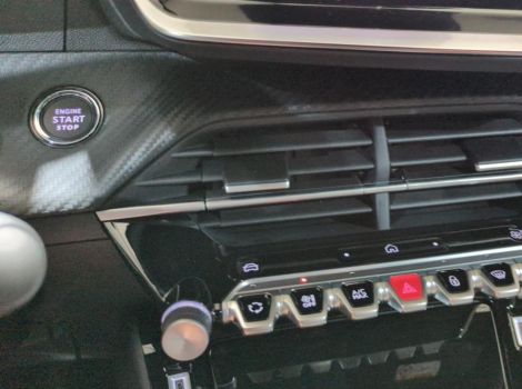 Peugeot 2008 HYBRID 145 BVA E-DCS6 GT AVEC PACK DRIVE ASSIST PLUS ET CAMERA 360
