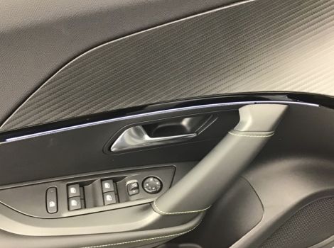 Peugeot 2008 HYBRID 145 CH e-DCS6 GT AVEC GPS ET CAMERA 360