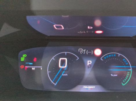 Peugeot 2008 HYBRID 145 BVA E-DCS6 GT SUREQUIPE