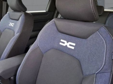 Dacia BIGSTER 4X4 4x4 HYBRID-G 150 CH EXPRESSION AVEC PACK EASY ET PACK HIVER
