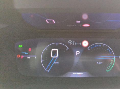 Peugeot 2008 HYBRID 145 BVA E-DCS6 GT AVEC PACK DRIVE ASSIST PLUS ET CAMERA 360