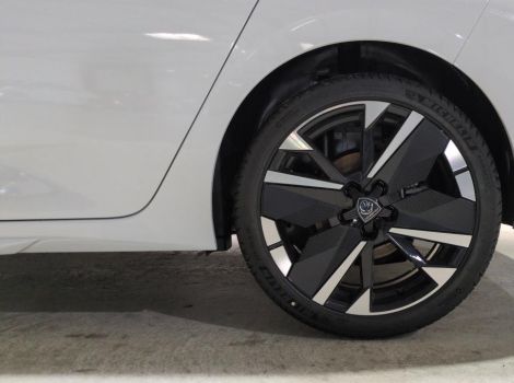 Peugeot 308 NOUVELLE HYBRID 145 BVA E-DCS6 GT AVEC  PACK VISION 360 & DRIVE ASSIST PLUS