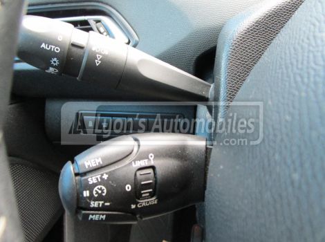 Peugeot 308 1.6 BLUE HDI 100 CH ALLURE GPS