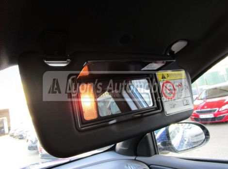 Seres 3 LUXURY 163 CH 120kW SUREQUIPEE AVEC TOIT OUVRANT PANORAMIQUE AUTONOMIE 329 KM