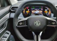 MG ZS 1.5 L HYBRIDAVEC 197 CH BVA LUXURY ET TOIT PANO