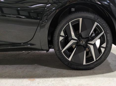 Peugeot 208 HYBRID 145CH BVA E-DCS6 GT AVEC NAVI ET CAMERA 360 ET DRIVE ASSIST PLUS