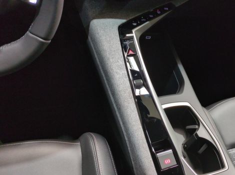 Peugeot 5008 HYBRID 145 BVA E-DCS6 7PL ALLURE SUREQUIPE