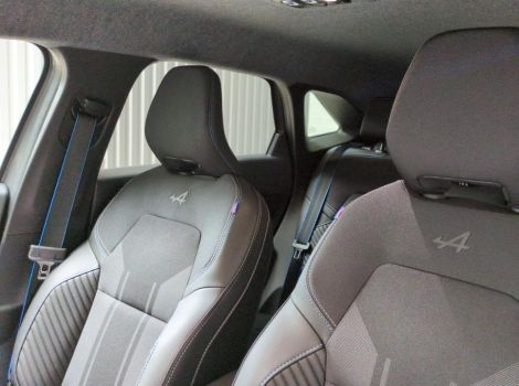 Renault SYMBIOZ E-TECH FULL HYBRID 160 CH BVA ESPRIT ALPINE AVEC HAYON MAINS LIBRES