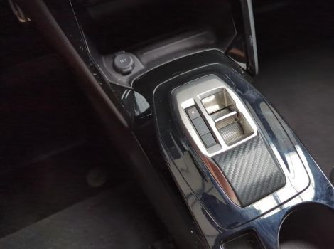 Peugeot 2008 HYBRID 145 BVA E-DCS6 GT
