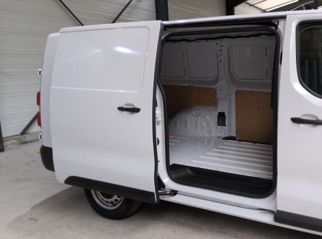 Citroën JUMPY FOURGON XL DIESEL 150 CH AUTOMAT 3PL AVEC PACK CAMERA ET FULL LED
