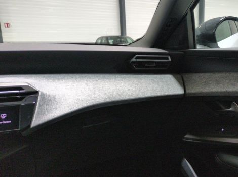 Peugeot 3008 HYBRID 145 BVA E-DCS6 ALLURE AVEC JANTES 19 ET NAVI