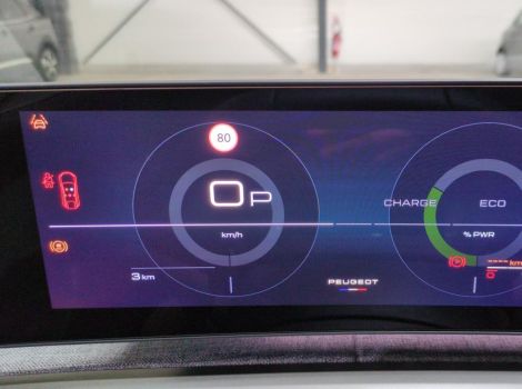 Peugeot 3008 HYBRID 145 BVA E-DCS6 ALLURE AVEC JANTES 19 ET NAVI