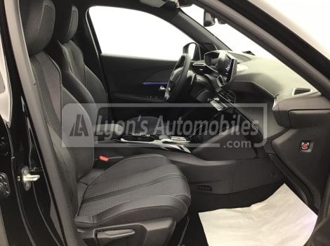 Peugeot 2008 HYBRID 145 GT