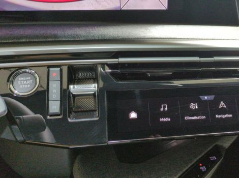Peugeot 3008 HYBRID 145 BVA E-DCS6 ALLURE AVEC PACK 360 VISION & DRIVE ASSIST ET PACK PANORAMIC NAVIGATION