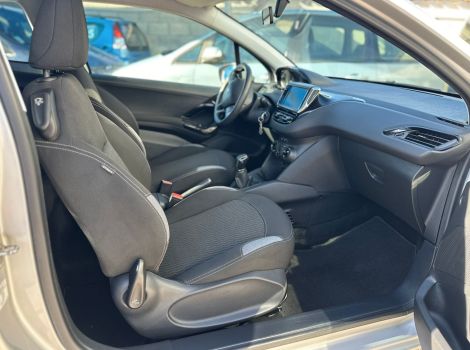 Peugeot 208 82 CH ESSENCE/GPL ORIGINE PEUGEOT ACTIVE AVEC CLIMATISATION ET JANTES ALUMINIUM