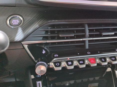 Peugeot 2008 HYBRID 145 BVA E-DCS6 ALLURE SUREQUIPE (NAVI, CAMERA 360, DRIVE ASSIST PLUS, SIEGES CHAUFFANTS)