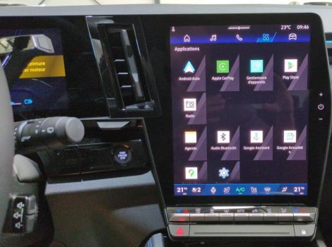 Renault AUSTRAL NOUVEAU FULL HYBRID E-TECH 200 CH BVA ESPRIT ALPINE AVEC PACK PARKING 360 ET PARE-BRISE CHAUFFANT